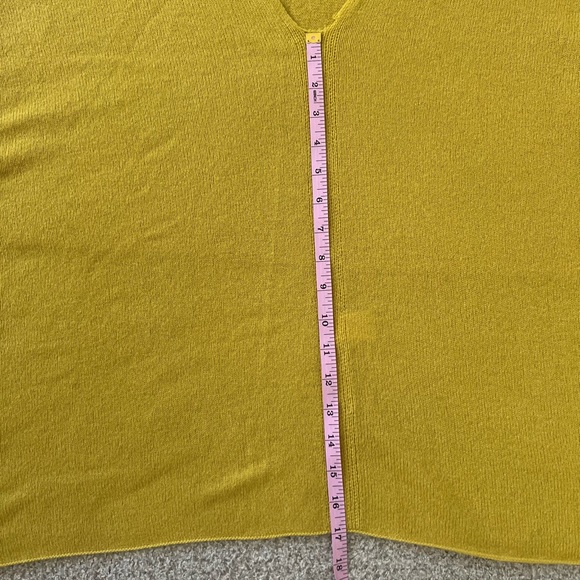 100% Cashmere Chartreuse Wrap/Shawl by InChasmere - Picture 5 of 6